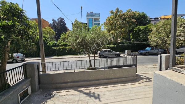 Yuvam Gayrimenkul'den Kiralık Fevzipaşa Cad.trenyolu Cepheli 3+1 Bahçeli Daire 120 M2