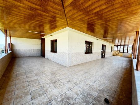 🏡nişancıpaşa Mahallesi 🏡 ✅3+1 180 M2 5 Katlının 5 Katı ❇️kombi Petekli