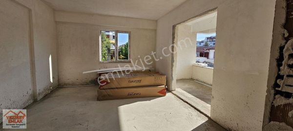 Vezirev Emlaktan Yeni Mah. 2+1 Yüksek Giriş