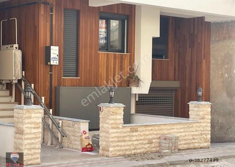 Yalı Mahallesinde İzban İstasyonu Yanında Bulunan Sıfır 1+1 Kiralık Daire