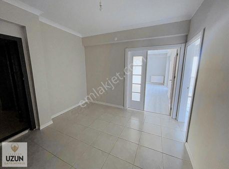 Karşıyaka Da Deniz Manzaralı Satılık Daire