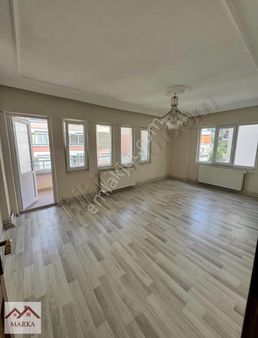 Marka Dan Bahçeleriçinde 2+1 ( Geniş )