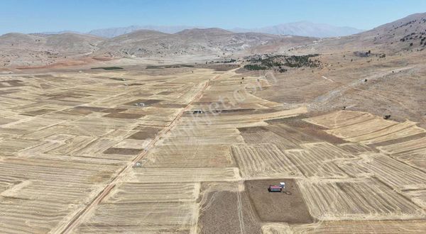 Yatırım Fırsatı 5.664m2 Kadastro Yolu Var Satılık Tarla