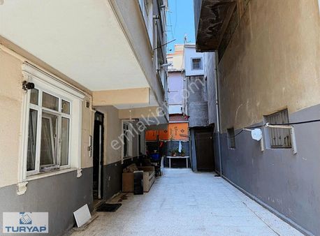 Turyap'tan Ataşehir Mevlana Mahalesinde Satılık Geniş 3+1 Daire