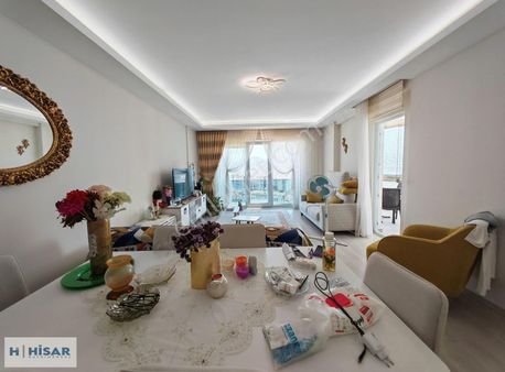 Yıldıray Çınar Bölgesi Bulvar Cepheli Arakat 8 Yıllık 3+1 Daire