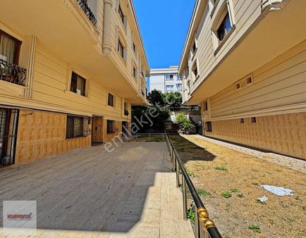 Beylikdüzü Kavaklı'da Ferah 2+1 Satılık Daire