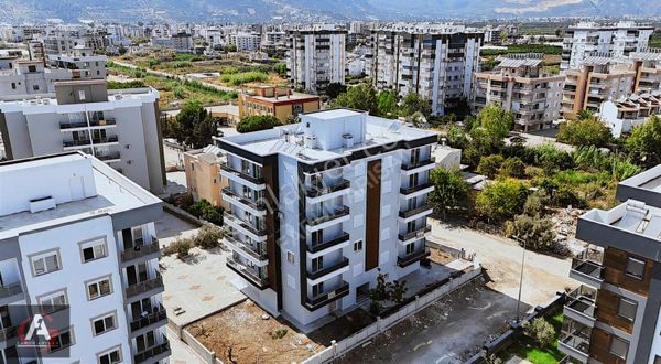 Faruk Arısan'dan Denize Yakın Ve Oturuma Hazır Geniş 1+1 Daire