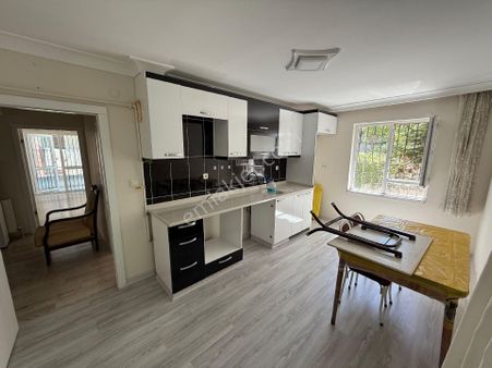 Beşikkaya Köy Park Yakınında Cd Üzerinde Asansörlü 3+1 1 Kat 120m2 Full Yapılı Full Yapılı