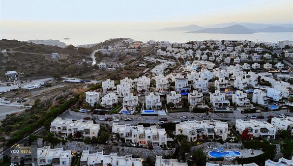 Bodrum Boğaiçi Turkuaz Sitesi Göl Manzaralı 2+1 Teraslı 70 Mt2