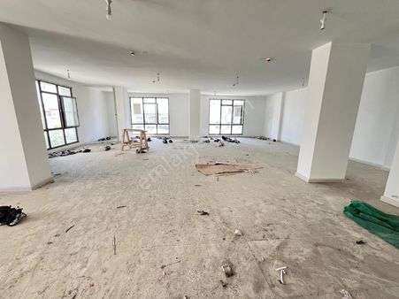 Loft Tan Sefaköy Merkezde Kiralık 850m2 İşyeri Komple Bina