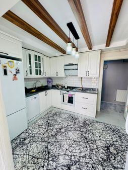 Emlak Center'dan Muradiye Mah Satılık 2+1 Kapalı Mutfaklı Daire