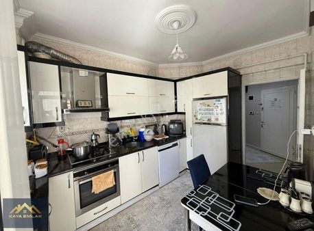 Karataş Mahallesi Site İçerisinde Göbek Kat Satılık 3+1 Daire!