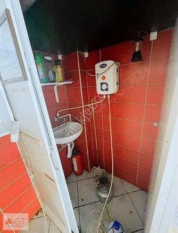 Agt'den Kazım Karabekir Mah. Orta Cami Karşısında 40m2 Kiralık D