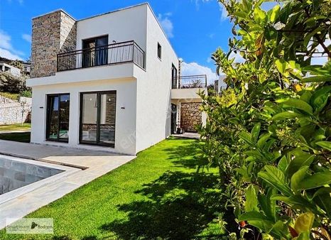 Gölköy Satılık Özel Havuzlu 3+1 Dubleks Villa