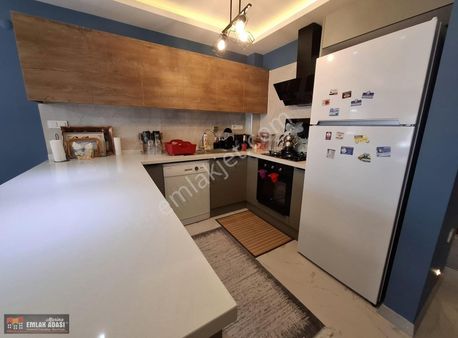 Kuşadası Merkezde Satılık Lüks 2+1 Daire | Havuzlu Ara Kat