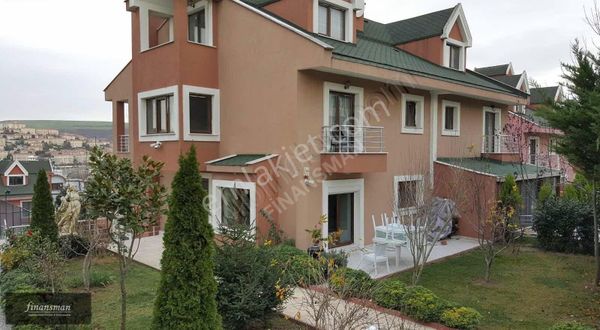 Finansman'dan..geniş Bahçeli..manzaralı..havuzlu Villa