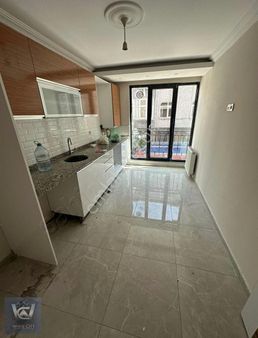 Telsiz'de Yedikule Hastane Karşısı Satılık 2+1 Daire