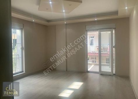 Kepez Kanal Mahallesinde Arakat Tramwaya Çok Yakın 2+1 Daire