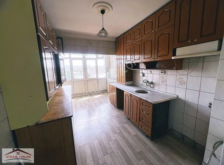 Cihandan Demetlale Kavşağında Satlık Çift Asansörlü Daire