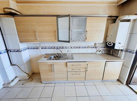 ⫷er-söz⫸g.z.d Mah. Cad. Üzeri Fırsatt Ara Kat Asansörlü 3+1