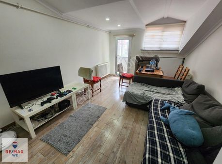 "suadiye Caddesin'de" Metro 5 Dk - Full Eşyalı *2+1 80 M2 5.kat*