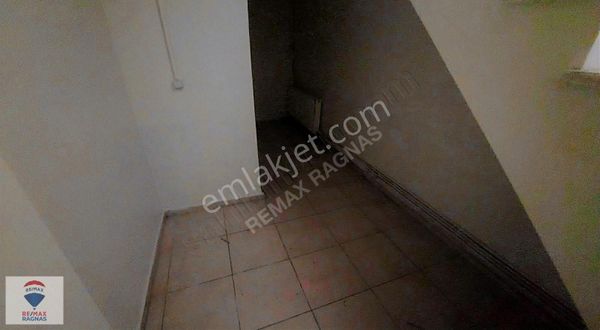 İnkılap 29 Mayıs Caddesine Cephe Toplam 80m² Kiralık Dükkan