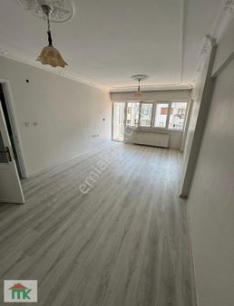 Kuspinar Emek Caddesinde 2+1 Arakat