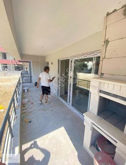 Cumhurıyet Mahallesı'nde Havuzlu Sitede Ferah Yazlık