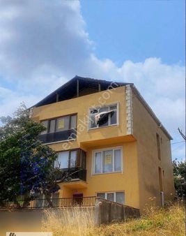 Muhteşem Deniz Manzaralı 3 Katlı Satılık Müstakil Villa