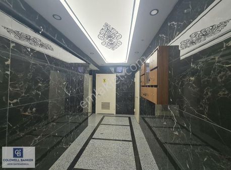 Çekmeköy Merkez Mahallesinde Satılık Daire