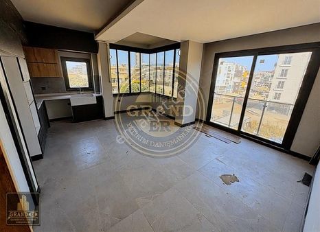 Mezitli Kuyuluk Mah.2+1 Satılık Sıfır Daire Ferah Kullanışlı