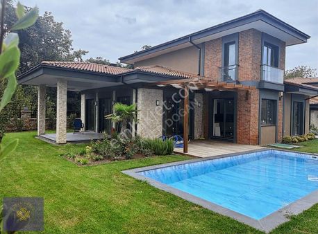 Sapanca Kırkpınar 'bağdat Cad.site İçinde Villa Kira Getirili