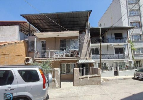 Umut Mahallesi'nde Satılık İki Katlı Müstakil Ev