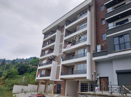 Karşıyaka'da Ebeveyn Banyolu,kapalı Otoparklı Sıfır 3+1 Daire