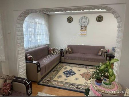 Afyon Cumhuriyet Mahallesinde Satılık 3+1 Daire