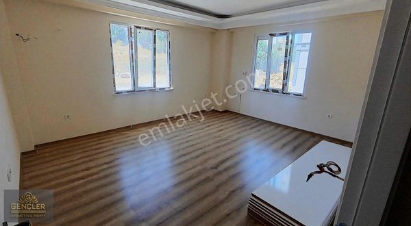 Site İçinde Kapalı Otoparklı Mükemmel Mimari Satılık Daire