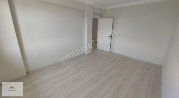 Kaymak Emlaktan İskanları Alınmış Sıfır Kiralık Daire