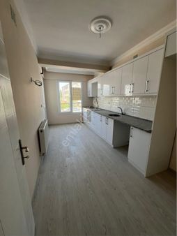 Ring Yolu Üstünde Ara Kat 3+1 Fırsat Daire