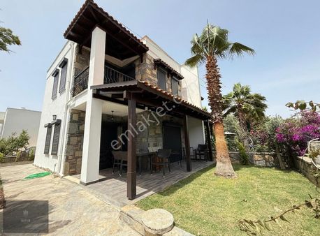 Bodrum Gündoğan'da Eşyalı 2+1 Satılık Dubleks Villa
