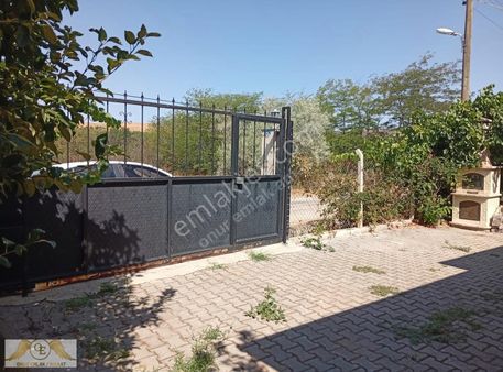 Değirmendere Yolunda İçinde Sıfır Evi Bulunan Satılık Arsa