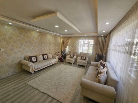 Gaziler Kaplan Cıty Cıvarında Hasarsız Full Bakımlı 3 Kat