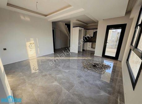 Akhisar Yeni Hükümet Konağı Yanı Kiralık 2+1 Sıfır Dublex Daire