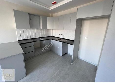 1+1 Acil Satılık Denize Yürüme Mesafesinde Havuzlu Daire