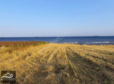 Denize Sıfır Mustakil 240 M2 Arsa