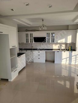 *** Yeşilyurt Çilesiz Mahallesinde Site İçi Dare 210 M2 4+1 Satlık Pazarlık Payı Var