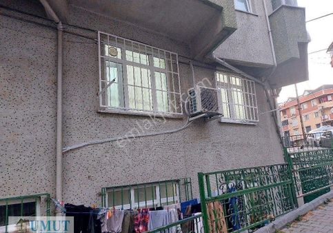 Gaziosmanpaşa Küçükköy Yeni Mah Satılık Yüksek Giriş Kat Toprak Tapulu 2+1 90 M2