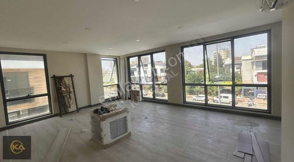 G.obada Merkezi Konumda Sıfır Binada D.gazlı 3+1 Kiralık Ofis