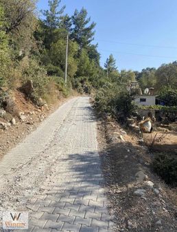 Winner-söğüt Köyünde+satılık Tapuya Kayıtlı Ev Ve Arsası