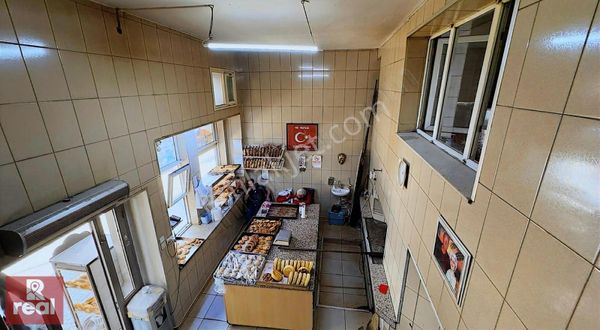 Ayvalık Merkezde 220mkare Kargir Ev Ve Dükkan