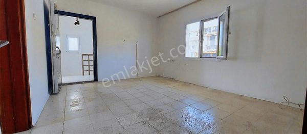 Kazımdirik Mahallesinde 2+1 Ayrı Mutfaklı Kiralık Daire...